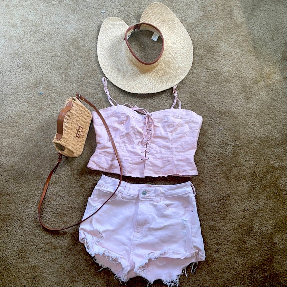 Light pink jeans shorts